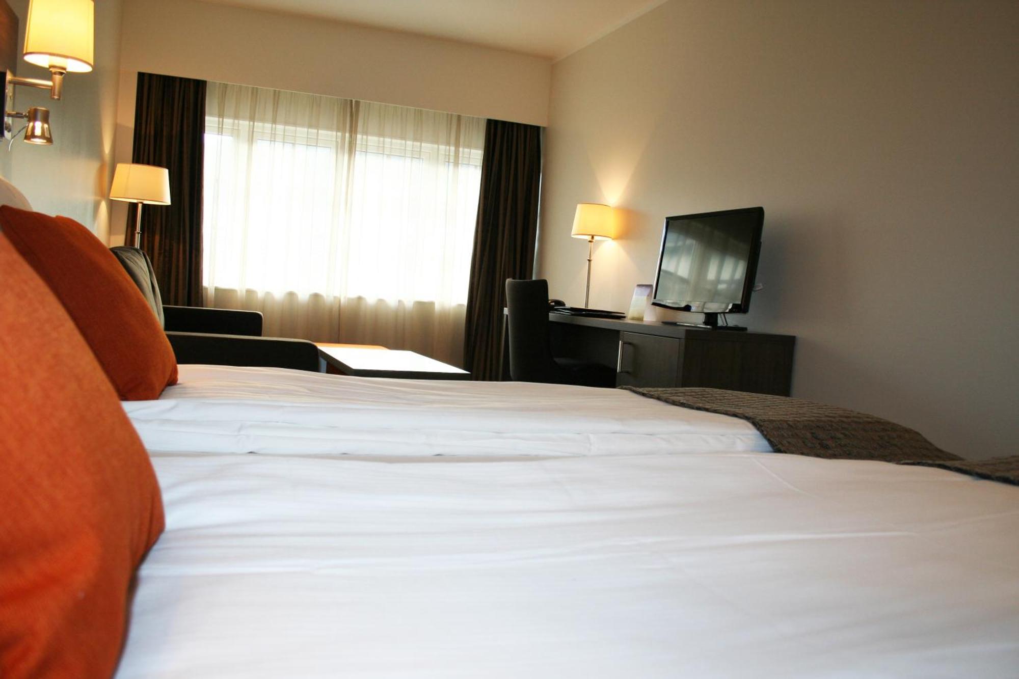 Thon Partner Hotel Baronen Олесунн Экстерьер фото