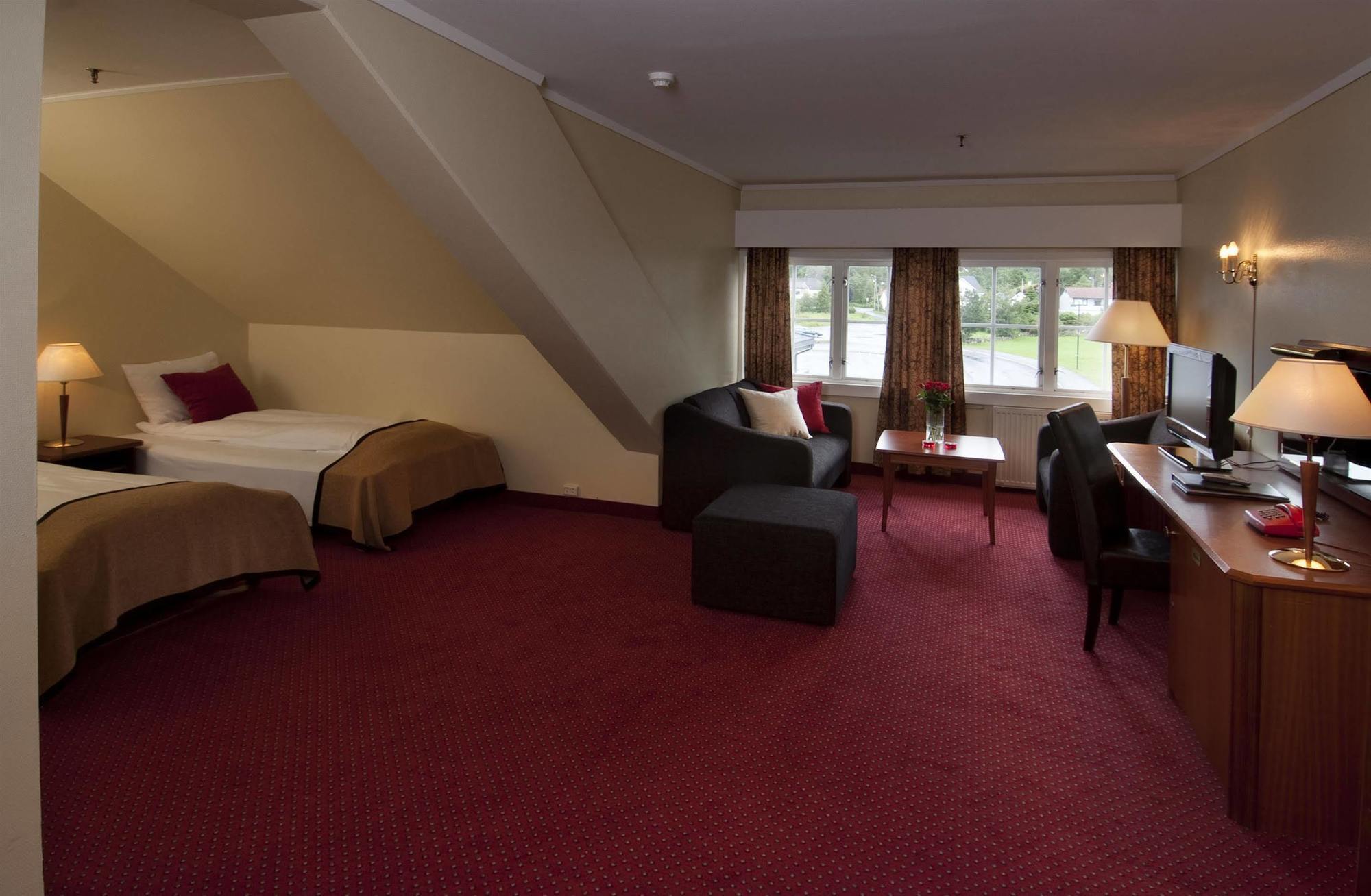Thon Partner Hotel Baronen Олесунн Экстерьер фото