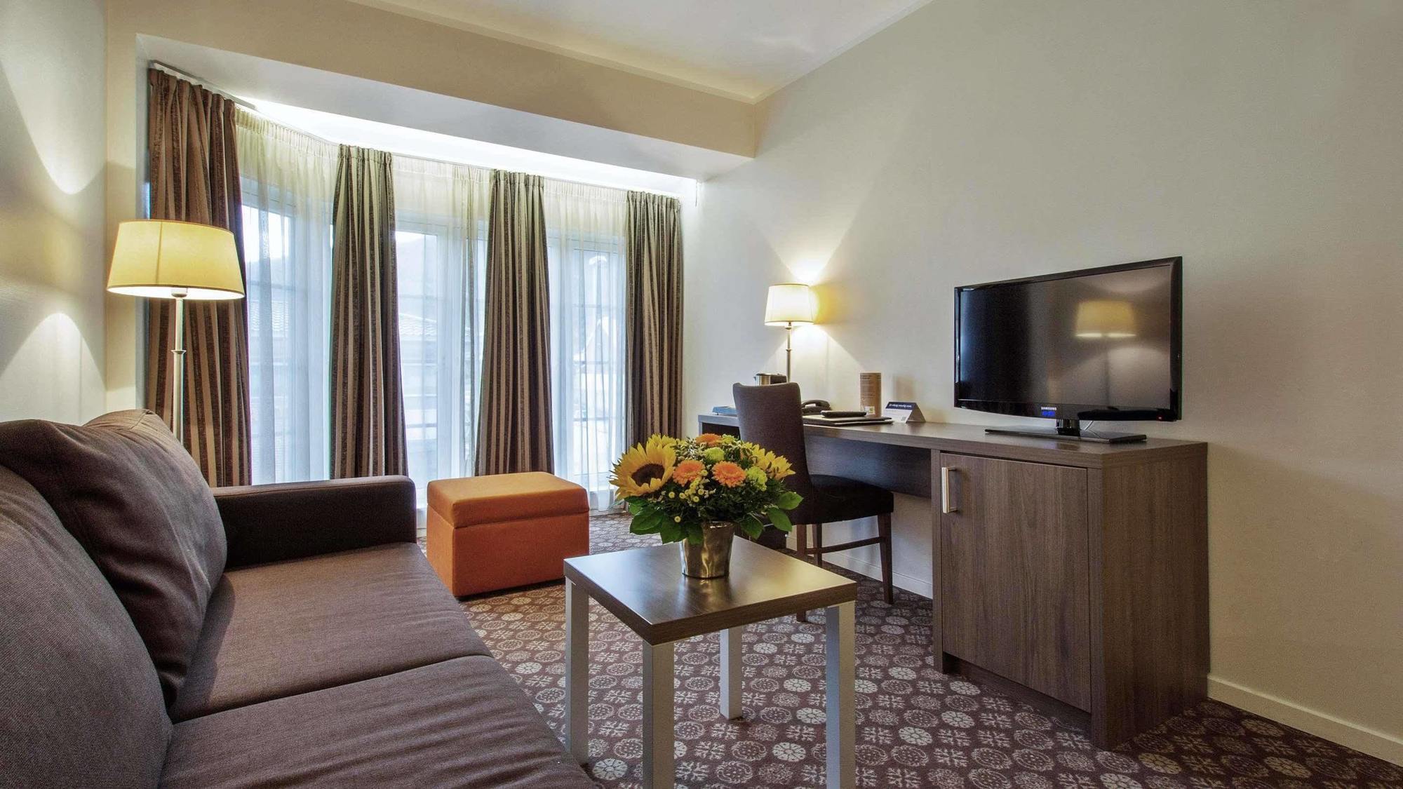 Thon Partner Hotel Baronen Олесунн Экстерьер фото